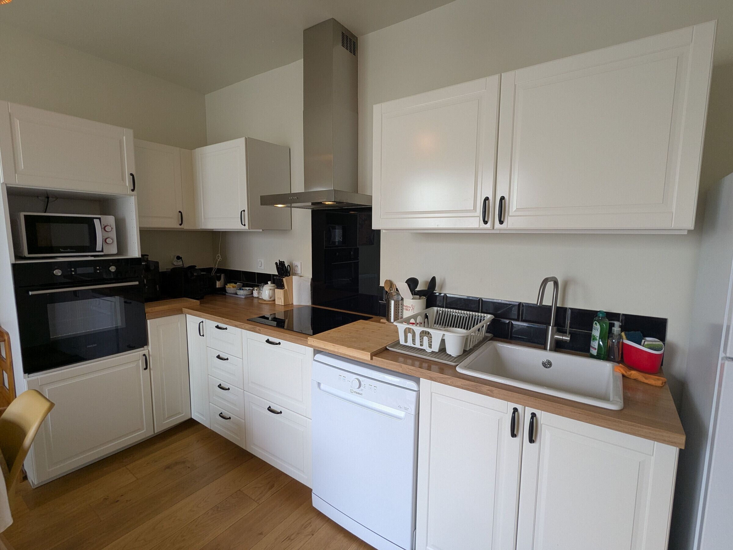 Fridge, microwave, dishwasher