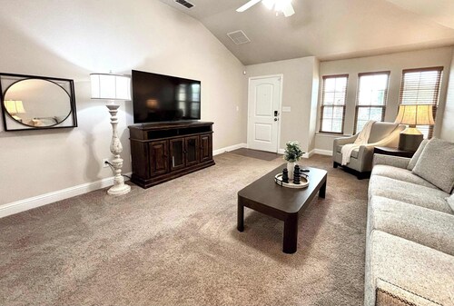 King's Landing - 3BR/2BA - South Lubbock