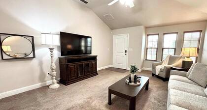 King's Landing - 3BR/2BA - South Lubbock