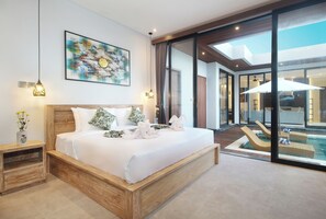 Pillow-top beds, in-room safe, individually furnished, desk - Vila Padma Bali - A Trishula Collection (Ubud)