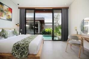 Pillow-top beds, in-room safe, individually furnished, desk - Vila Padma Bali - A Trishula Collection (Ubud)