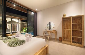 Double Room, Pool View | In-room safe, blackout drapes, soundproofing, free WiFi