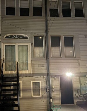 Exterior detail - THE SERENE SPRING HOUSE RETREAT (WASHINGTON)