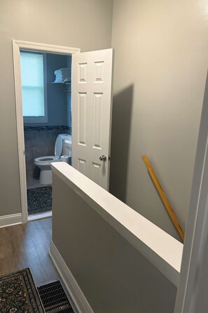 Bathroom - DIAMOND CROWN LOFT - SUITE B (PHILADELPHIA)