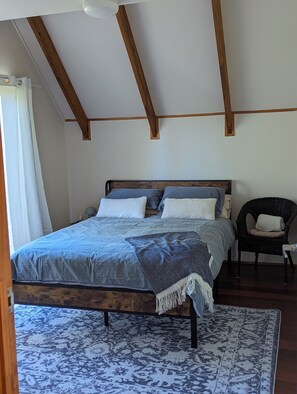 3 makuuhuonetta, silitysrauta/-lauta, Wi-Fi, vuodevaatteet