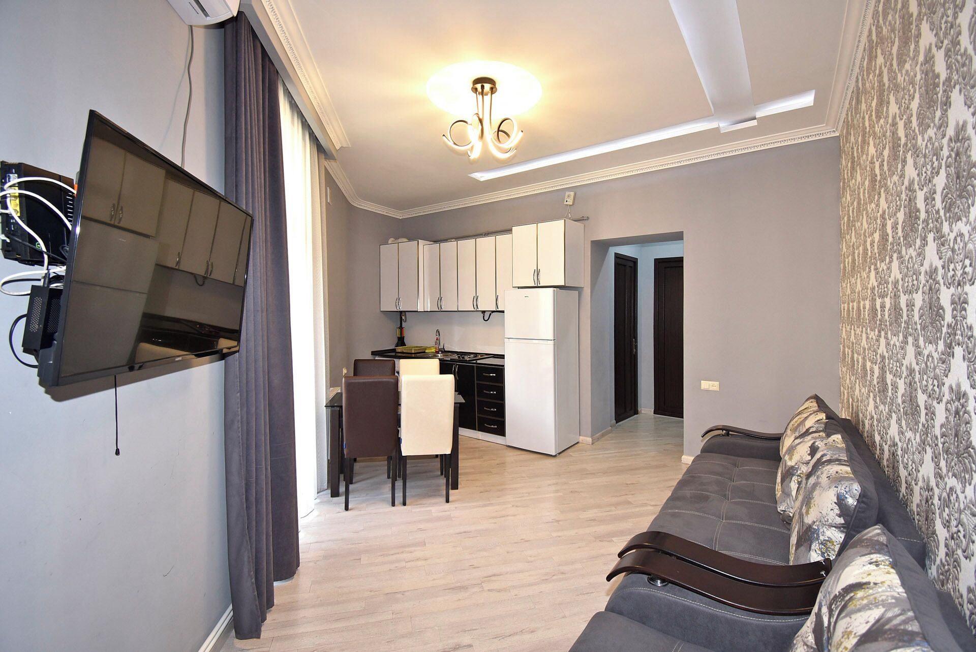 Standard Apartment, Balcony, City View | Living area