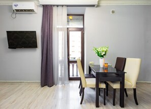 Living area - Apartments by Luxe Group AM713 (Yerevan)