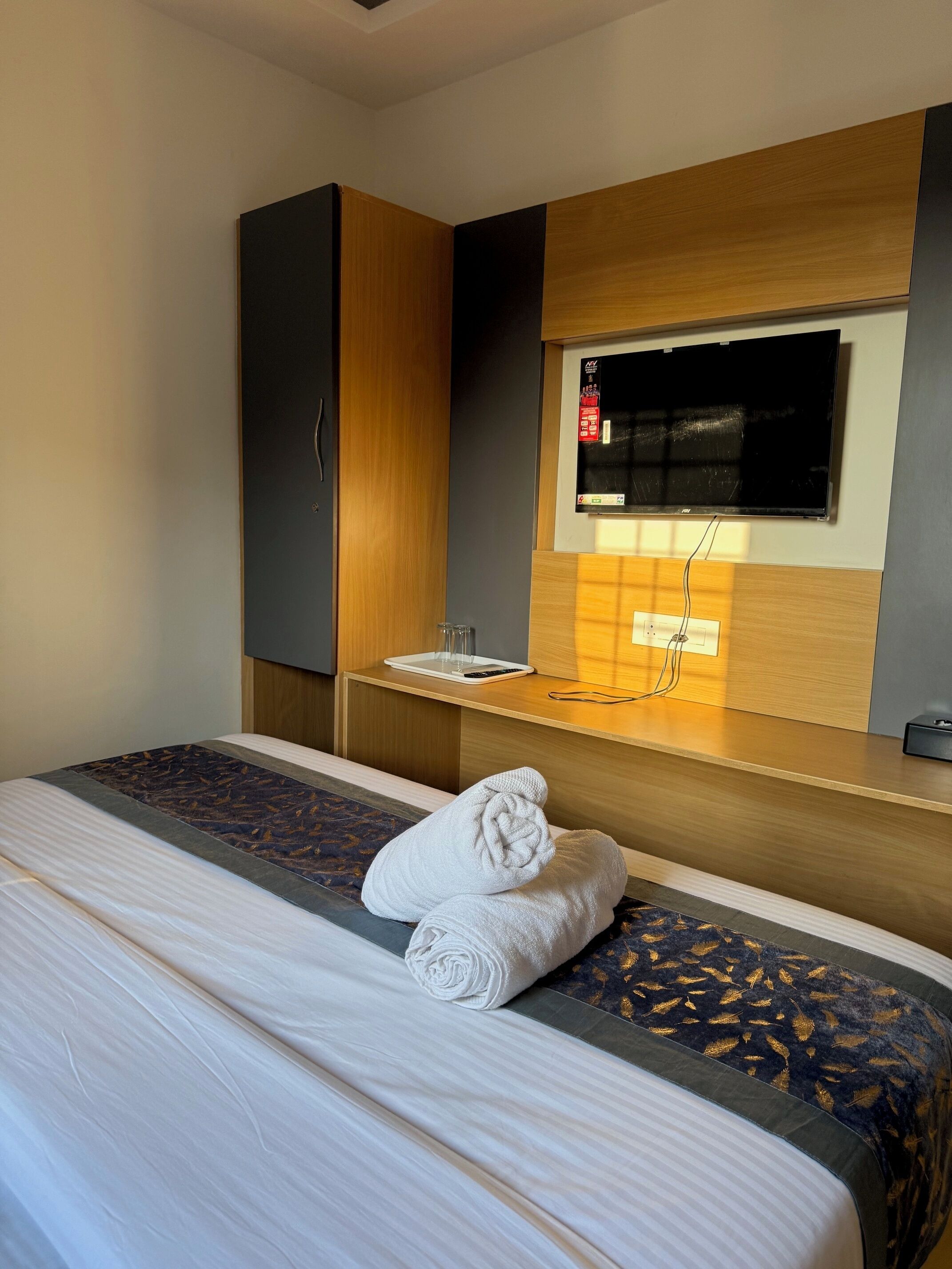 Comfort Studio, City View | Desk, laptop workspace, soundproofing, iron/ironing board