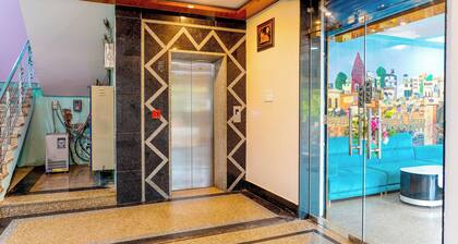 Navneeta Grand Hotel & Banquet Hall