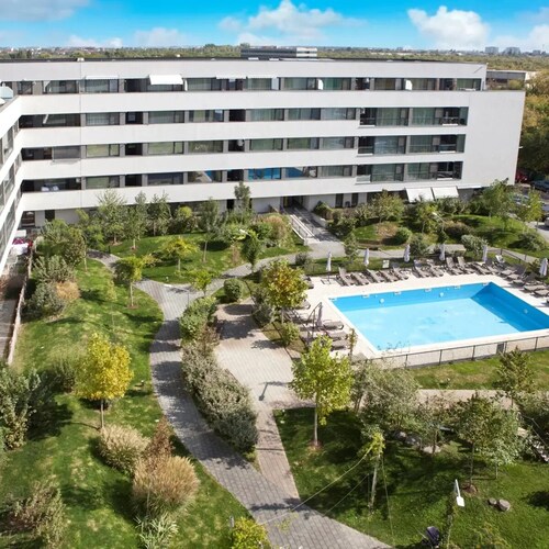 Atria House is a charming 1-bedroom apartment in wonderful Bucuresti with AC