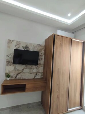 Free WiFi, bed sheets - Dar Farhat Suite Hotel (Tunis)