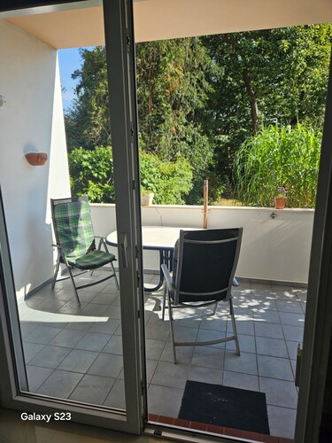 Ruhige und stilvolle Altbauwohnung