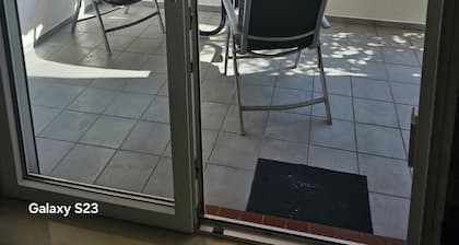 Ruhige und stilvolle Altbauwohnung