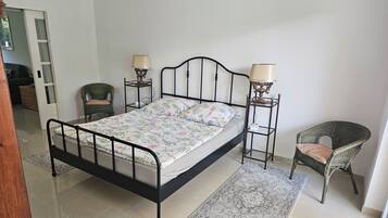 Iron/ironing board, travel crib, free WiFi, bed sheets