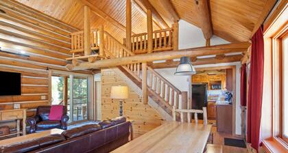 Stony Creek Lodge-Famous Rock Creek MT! 4 seasons!