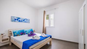 2 bedrooms, WiFi, bed sheets