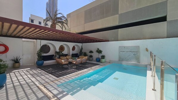 1 habitación y acceso a internet