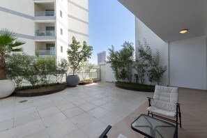 Apartment | 1 bedroom, Internet - Media City Sleeps 2 With Big Private Balcony (Dubai)