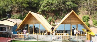 ハニー ゲストハウス レストラン