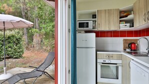 Villa | Private kitchen | Coffee/tea maker, fridge, oven, dishwasher - Stylish Villa in Parentis-en-born (Parentis-en-Born)