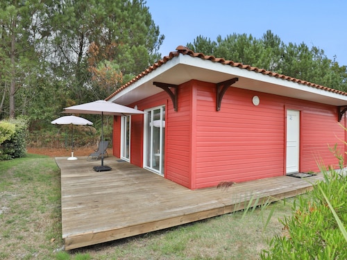 Stylish Villa in Parentis-en-born