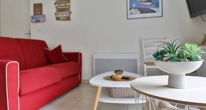 Stylish Villa in Parentis-en-born