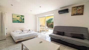 Apartemen | 4 kamar tidur, ruang kerja ramah laptop, dan setrika/meja setrika