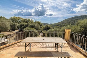 Apartment | Outdoor dining - A/C House 4br/10p With Pool - 40 min From Cannes (Le Tignet)