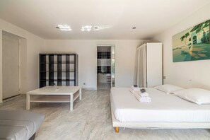 Apartment | 3 bedrooms, laptop workspace, iron/ironing board, bed sheets - A/C House 4br/10p With Pool - 40 min From Cannes (Le Tignet)