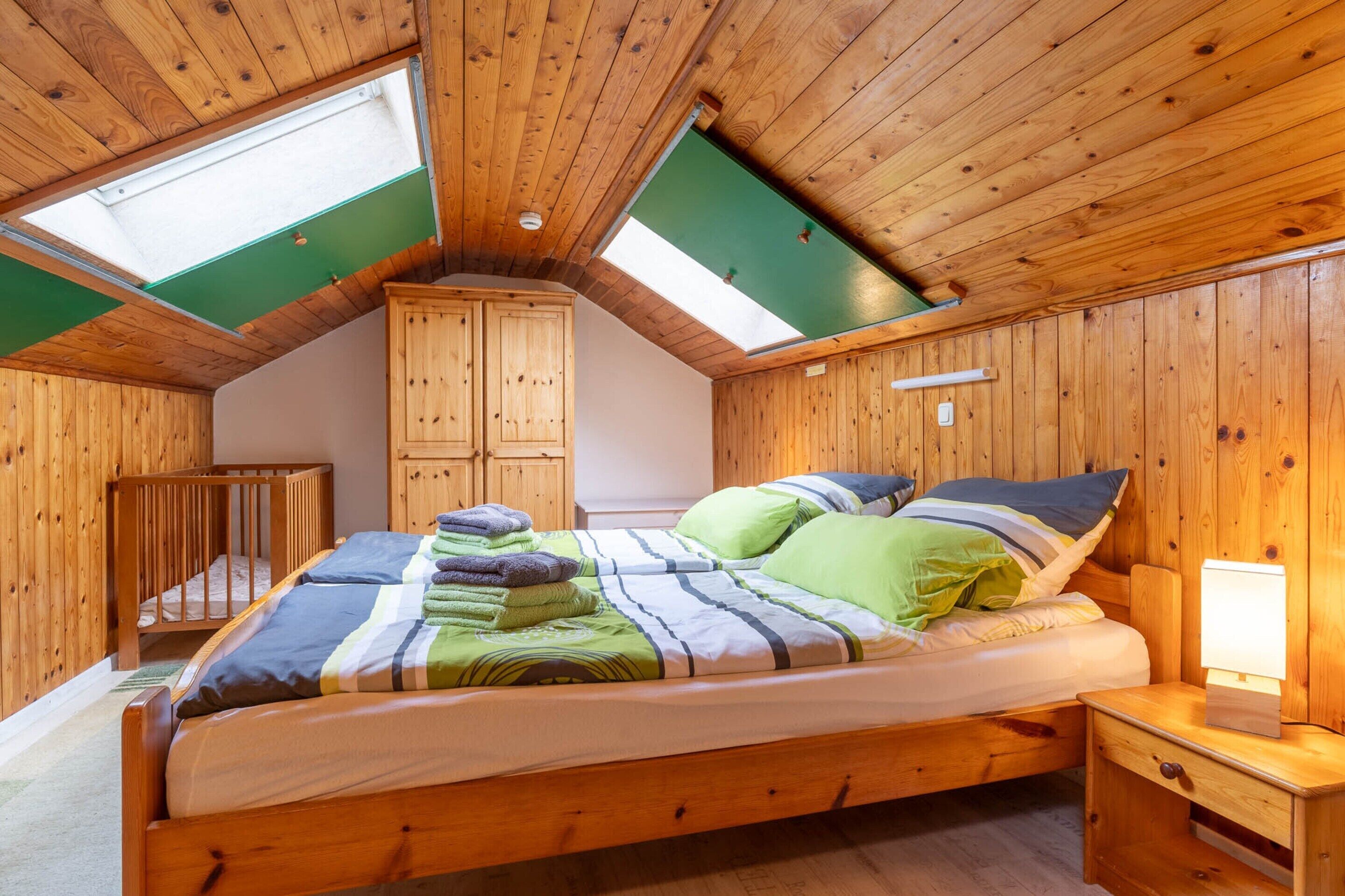 3 bedrooms, individually furnished