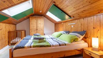 3 bedrooms, individually furnished