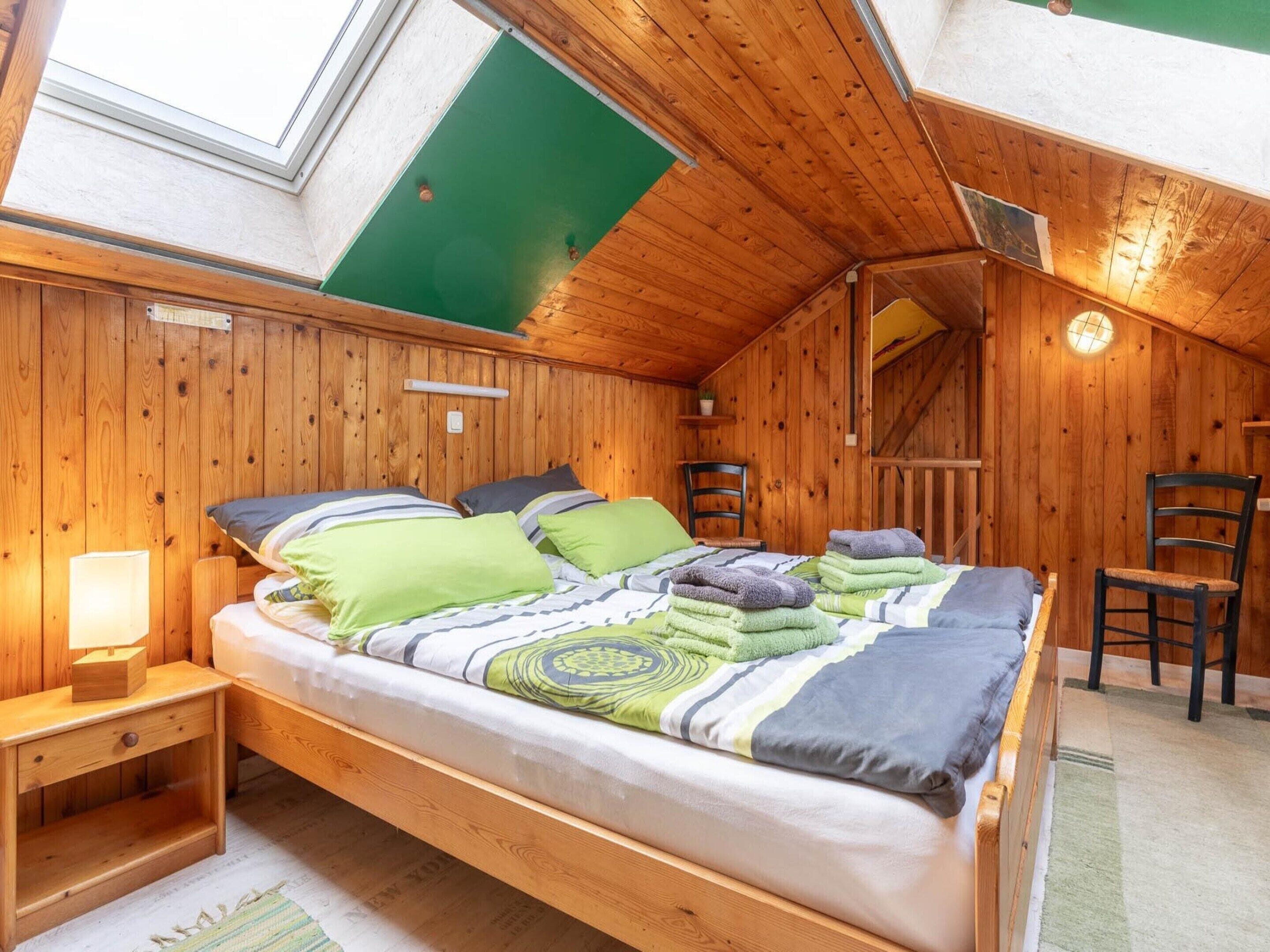 House | 3 bedrooms, individually furnished