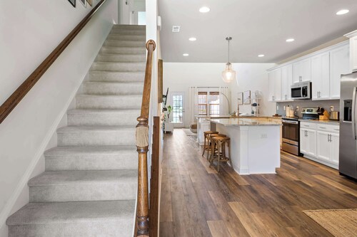 Modern Coastal Tidal Bay 1 - 4BDR Townhome