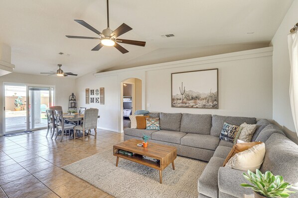 House (3 Bedrooms) | Interior