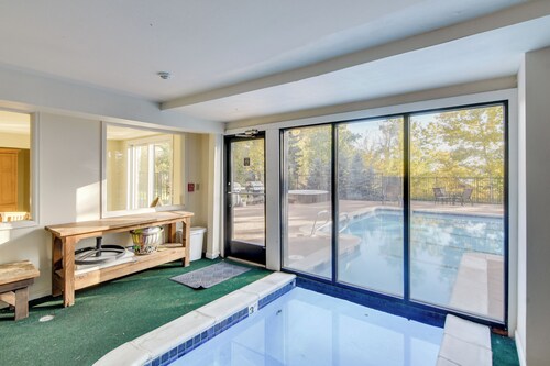 Ski-in/ski-out Condo w/ Patio in Steamboat Springs