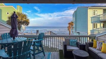 Apartment (2 Bedrooms) | Front of property