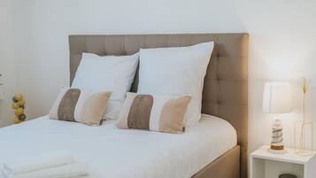 House | 4 bedrooms, individually furnished, bed sheets