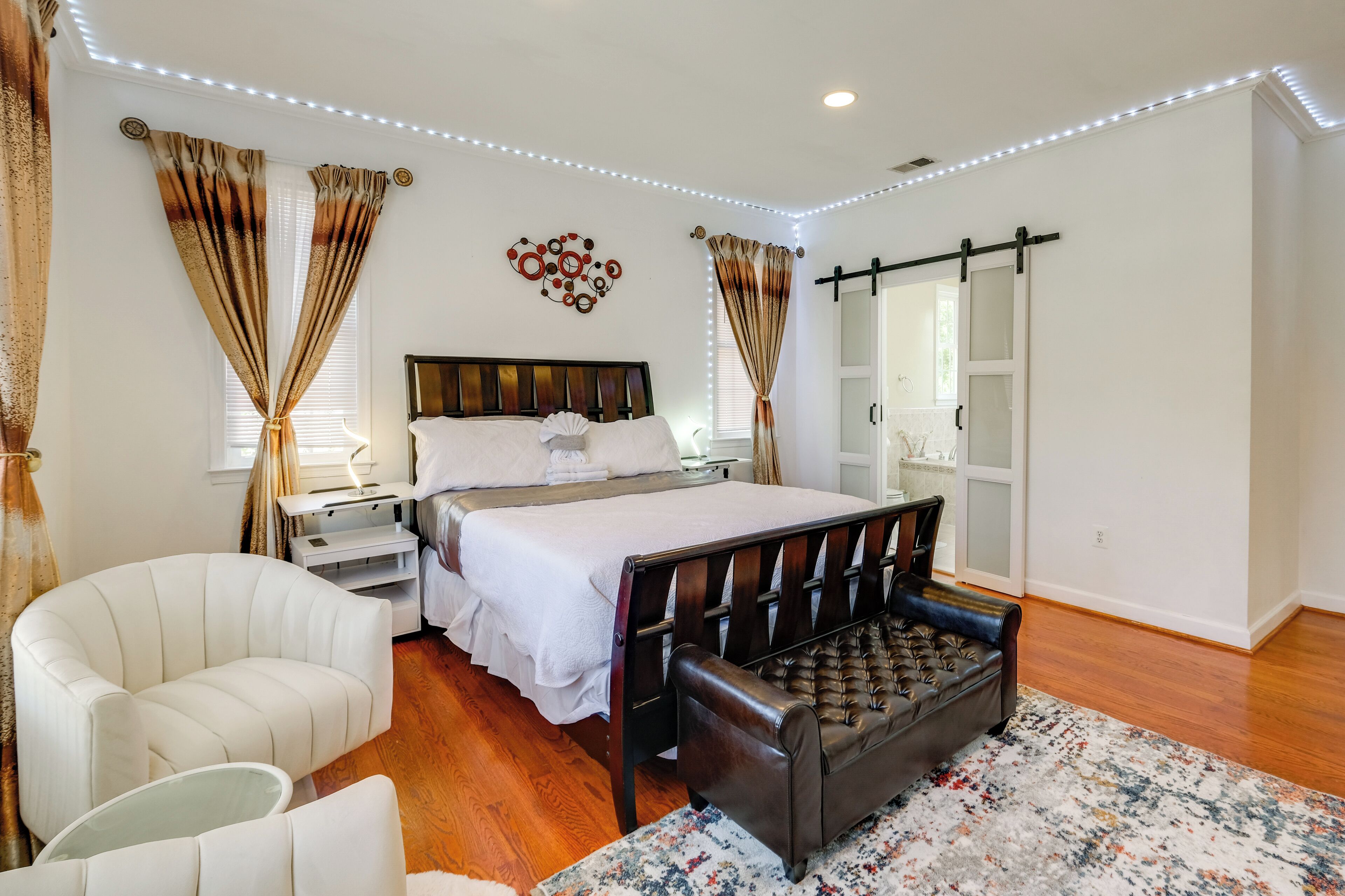 House (3 Bedrooms) | Interior