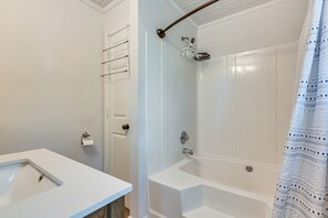 House (2 Bedrooms) | Interior - Easy I-20 Access to Atl: Suburban Retreat w/ Yard (Douglasville)