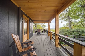 House (2 Bedrooms) | Interior - Chic Cabin! Epic Views of Grandfather Mountain (Blowing Rock)