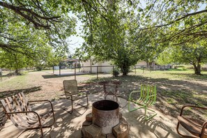 House (2 Bedrooms) | Interior - Walk to Historic Square: Jacksboro Home w/ Yard (Jacksboro)