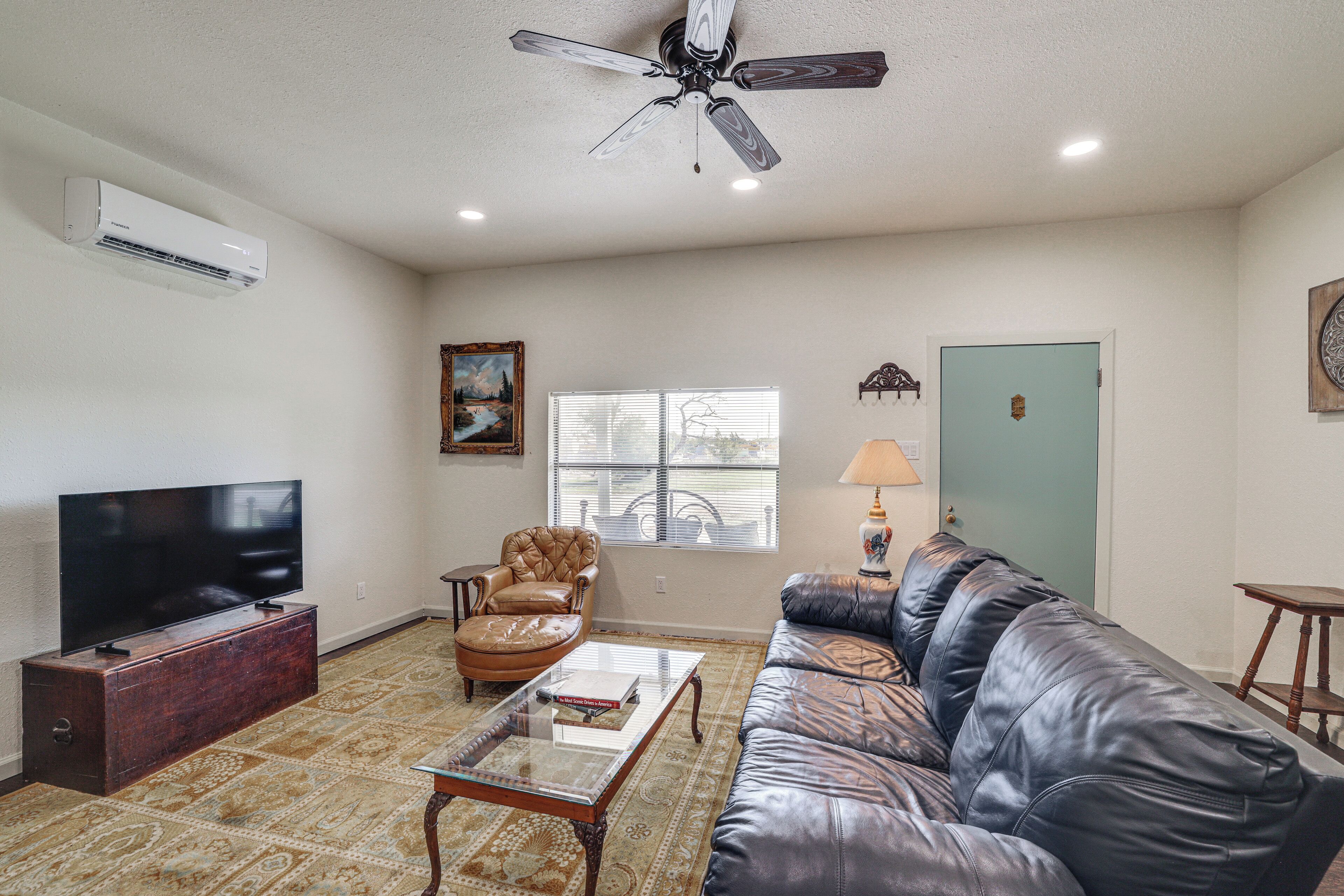 House (2 Bedrooms) | Front of property