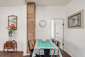 House (2 Bedrooms) | Bahagian dalam