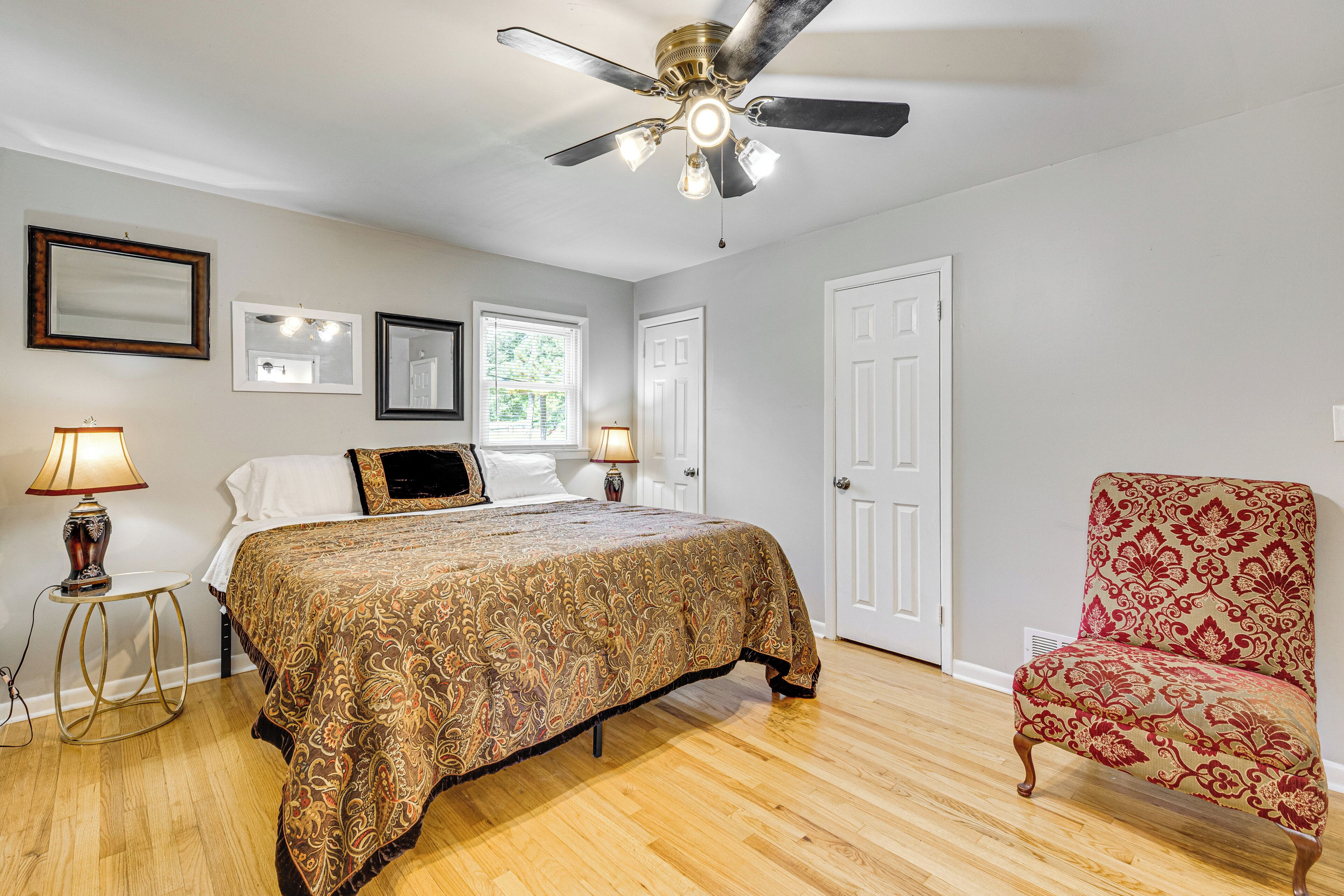 House (3 Bedrooms) | Interior