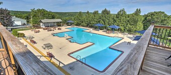 Luxury Home w/ Game Room, 4 Mi to Bushkill Falls!