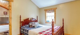 8 Private Acres: Little Mahoning Creek Cabin!