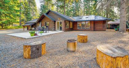 Contemporary Log Cabin Near Cle Elum Lake!