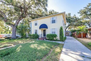 Exterior - The Roland Villa - For 12ppl (Tampa)