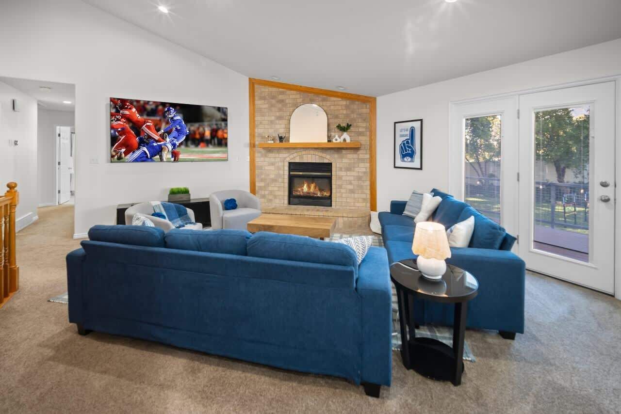 Smart TV, fireplace, foosball, table tennis