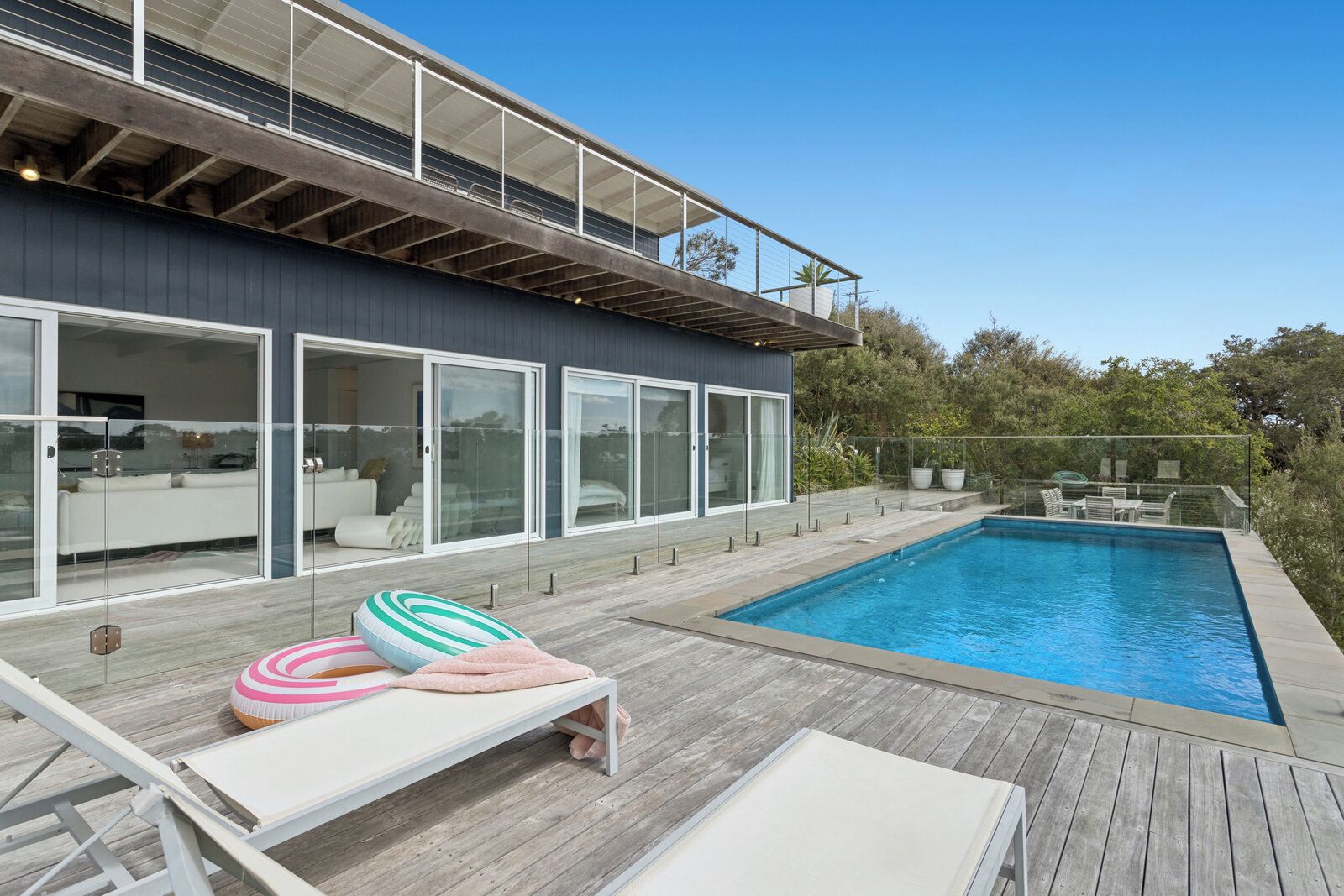 Et oppvarmet basseng